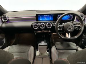 Mercedes-Benz CLA CLA250 e AMG Line Executive 15.6 - Image 4