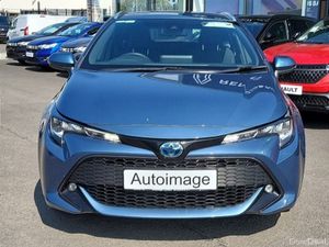 Toyota Corolla 1.8 Hybrid Luna - Image 2
