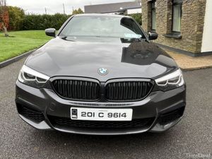 BMW 5-Series M Sport / Big Screen / Sunroof / Hybr - Image 4
