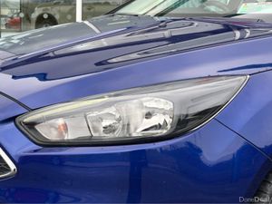 Ford Focus 5DR 1.5 TD 95PS 6SPEED 4DR - Image 3