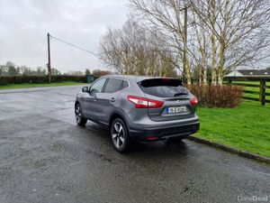 Nissan Qashqai Diesel (NCT TESTED AND TAXED)!!! - Image 4