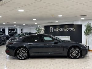 Porsche Panamera 4 E-HYBRID=HUGE SPEC//ONLY 8000 M - Image 2