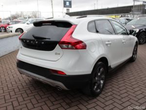 2.0D4 CROSSCOUNTRY 5DR HATCHBACK AUTO HUGE SPEC // - Image 4