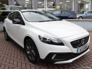 2.0D4 CROSSCOUNTRY 5DR HATCHBACK AUTO HUGE SPEC // - Image 2