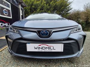 Toyota Corolla Luna 1.8 Petrol Hybrid 2019 - Image 3