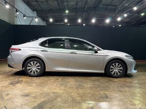 Toyota Camry HYBRID 2.5L AUTOMATIC - REVERSE CAMER - Image 3
