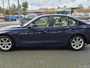 2012 BMW 318D Automatic - Image 4