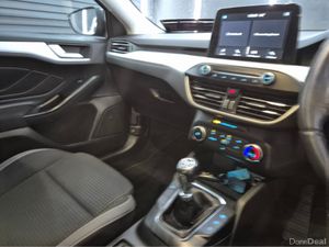 Ford Focus ZETEC 1.5 TDCI 125PS 6SPEED 4DR - Image 4