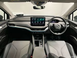 Skoda Enyaq IV 60 - Reversing Camera - Climate Con - Image 4