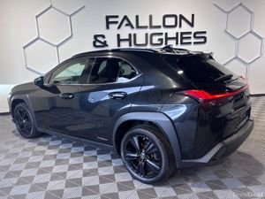 Lexus UX 250H PREMIUM SPORT EDITION // 212 REG - Image 4