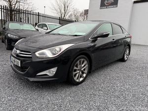 2015 (151) Hyundai i40 Executive Plus 1.7 CRDI - Image 3
