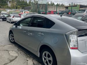 Toyota prius - Image 3