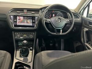 Volkswagen Tiguan R-LINE 2.0 TDI MANUAL 6SPEED FWD - Image 3