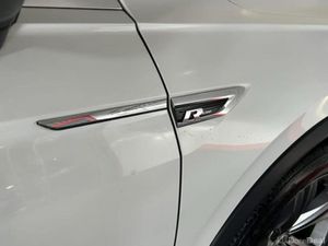 Volkswagen Tiguan R-LINE 2.0 TDI MANUAL 6SPEED FWD - Image 4