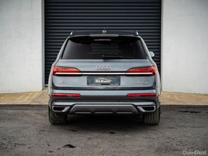 Audi Q7 TFSI E QUATTRO S LINE - Image 4