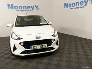 Hyundai i10 DELUXE 1.0L PETROL HATCHBACK - Image 2