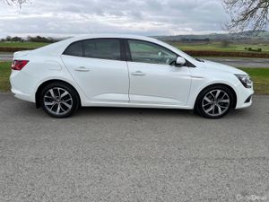 Renault Megane 2017 Signature 1.6 DCI - Image 2