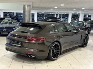 Porsche Panamera 4 E-HYBRID SPORT TURISMO=HUGE SPE - Image 3
