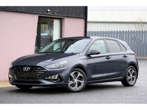 Hyundai i30 I 30 DELUXE 1.6 DIESEL HIGH SPEC - Image 2