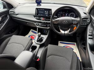 Hyundai i30 I 30 DELUXE 1.6 DIESEL HIGH SPEC - Image 4