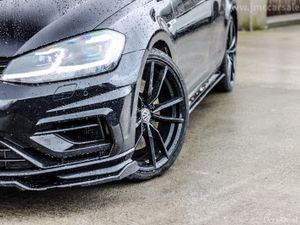 191 VOLKSWAGEN GOLF R PAN ROOF - Image 2