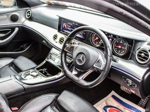 2018 7 SEATER MERCEDES BENZ  E220D AMG LINE - Image 3