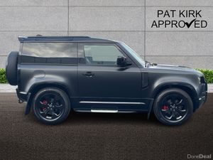 Land Rover Defender Diesel Estate X-Dynamic SE - Image 4