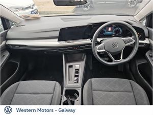 Volkswagen Golf 1.0 TSI 110HP Life,Automatic,Stunn - Image 2