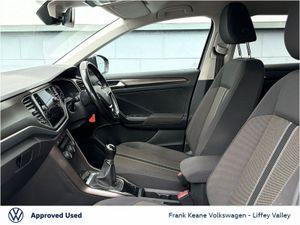 Volkswagen T-Roc DESIGN 1.0 TSI 110BHP *ONE OWNER* - Image 4