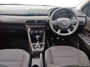 Dacia Sandero SCe 65 Essential - Image 2