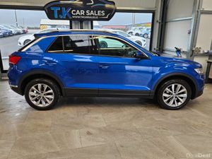 202 VOLKSWAGEN T-ROC PETROL DESIGN - Image 2