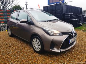 161 TOYOTA YARIS HYBRID AUTOMATIC V.Low KM - Image 3