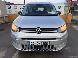 231 VW Caddy Maxi Life 2.0TDI Auto 7 Seater - Image 2