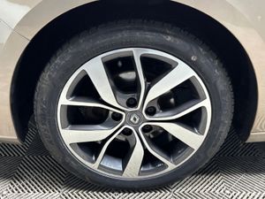 Renault Megane DYNAMIQUE S NAV DCI 110 4DR - Image 2