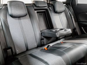 Peugeot 3008 Allure 1.6 Petrol PHEV Auto 225HP - Image 4