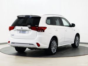*17* 2021 Mitsubishi Outlander 2.4 dynamics phev - Image 4