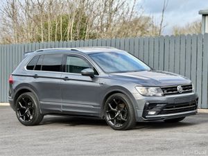 Volkswagen Tiguan 2019 Volkswagen Tiguan R-Line - Image 3