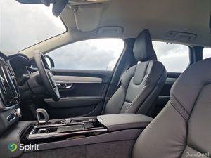 Volvo V90 V90 T6 AWD Plus (Dark Theme) Full Leathe - Image 4