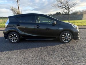 2014 Toyota Aqua, Automatic, 1.5 Petrol Hybrid - Image 4