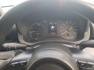 Toyota Yaris 2020 - Image 2