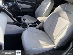 Hyundai Tucson EXECUTIVE 1.6 DIESEL 5DR - Image 4