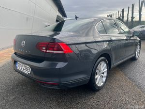 Volkswagen Passat 2020 - Image 3