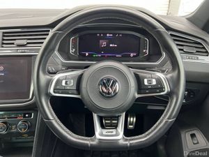 Volkswagen Tiguan 4MOTION R-LINE 2.0 TDI AUTO ** H - Image 4