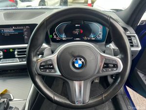 BMW 3-Series 330e M-SPORT COMPETITION 2.0 HYBRID * - Image 4