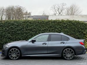 BMW 3-Series 330e M-SPORT COMPETITION 2.0 HYBRID / - Image 3