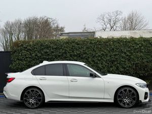 BMW 3-Series 330e M-SPORT COMPETITION 2.0 HYBRID * - Image 2