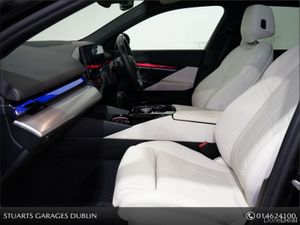 BMW 5-Series *PANORAMIC SUNROOF, TECH PACK AND 20” - Image 3