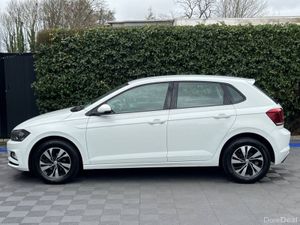 Volkswagen Polo COMFORTLINE 1.0 // APPLE CARPLAY/A - Image 2