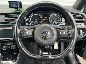 Volkswagen Golf R 4MOTION 2.0 TSI // 300 BHP // LE - Image 4