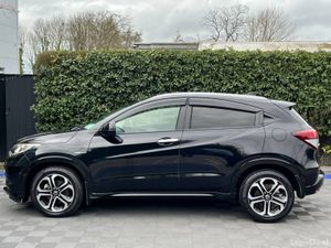 Honda Vezel 1.5 HYBRID // HALF LEATHER HEATED SEAT - Image 3